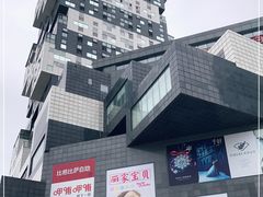 -资和信百货商场