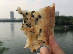葱花馕-丝绸之路新疆艾则孜烧烤餐厅(锁金店)