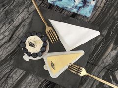 -UNI UNI(环亚凯瑟琳店)