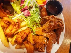 炸鸡拼盘-机器人火炉披萨(爱琴海店)