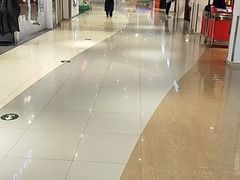 -家乐福(四元桥购物中心店)