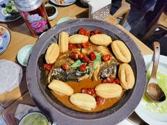 葱烧千岛湖鱼头配老油条-顺承小院儿
