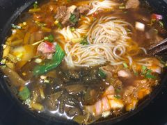 -八月美食小馆(银泰城总店)