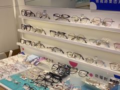 -爱视眸Eyeblling眼镜·依视路·蔡司镜片折扣店(百联南方商城购物中心)