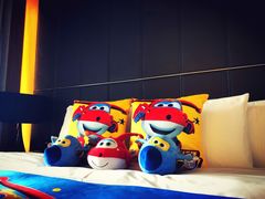 -上海滴水湖皇冠假日酒店