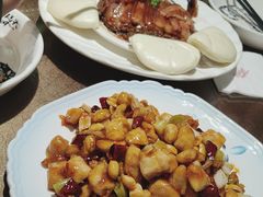 -东口码头·烧鸽子·鱼头泡饼·地方菜(金鹰悦城店)
