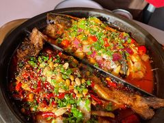 -鸣记脆皮烤鱼·海鲜烤鱼(三八广场店)