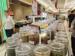 -上海市长春食品商店(淮海中路店)