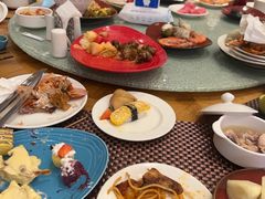 -华邑酒店·鲜艳全日自助餐厅