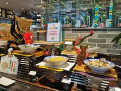 -三英温泉度假酒店-自助餐厅