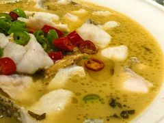 酸菜鲈鱼-金枝玉叶上海人家食府(三里河店)