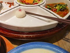 锦绣六小拼-粤小馆(天安云谷店)