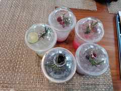 -Chom Cafe and Restaurant