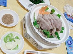 草原手把肉-德乐海蒙餐