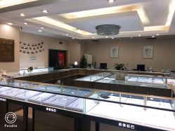 -威德钻石-克拉钻大本营(南京东路店)