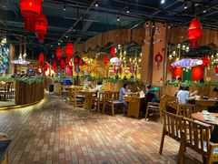 大堂-老滇山寨•云南特色菜•地方菜•民族风情歌舞表演(金碧店)