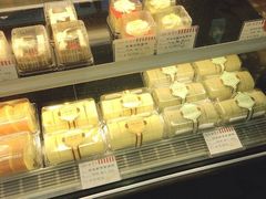 -红宝石·鲜奶小方·海派西点房(金杨店)