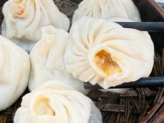 蟹黄小笼包-常州糕团店(北大街新世纪商城店)