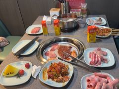 -金滏山·烤肉海鲜火锅自助(襄阳万达店)