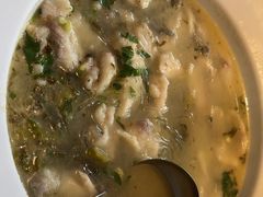 -严记小天府酸菜鱼(西四路店)