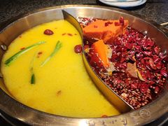 -小天鹅火锅·一线江景洪鼎旗舰店(洪崖洞店)