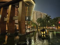 -三亚湾海居铂尔曼度假酒店