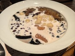 -RUXU入续糖水铺与包(卓悦中心店)