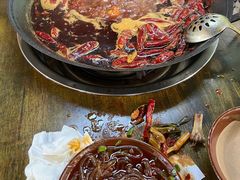 -黄潇洒老火锅(九眼桥宏济巷店)