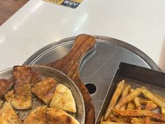 -老东镇啤酒屋海鲜加工·蒸汽海鲜·海鲜烧烤(台东店)