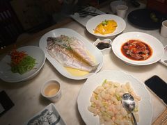 -吴越荣记苏州菜·松鼠桂鱼 100% 活鱼现做(月光码头店)