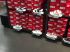 -New Balance(王府井奥莱·香江小镇店)