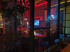 -饮湖威士忌鸡尾酒吧