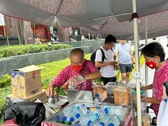 -詹爷爷乌节路街头冰淇淋