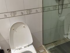 -库车国际酒店(火车站东湖公园店)