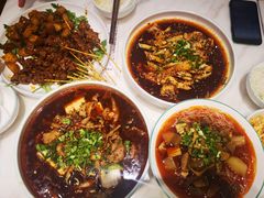 -犇逸·乐山跷脚牛肉·四川现炒(览海店)