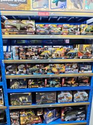 -逝水玩具折扣店