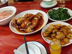 -芦茨金富饭庄·25年老字号·专做稻草鸡