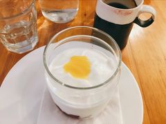酸奶杯-Egg•Allday Brunch(襄阳北路店)