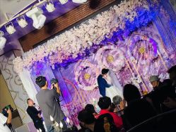 -艾米丽婚纱礼服