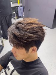 -宫铭烫发染发接发店