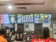 -麦当劳(展览路店)