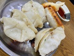 -黄阿姨锅贴大王(万航渡路店)