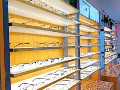 -优医视平价眼镜蔡司依视路折扣工厂店(十里堡店)