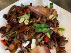 -石磨豆花家常菜·牦牛排土火锅