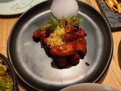 红酒泡沫牛仔粒-荟廷·晶萃(陆家嘴尚悦湾店)