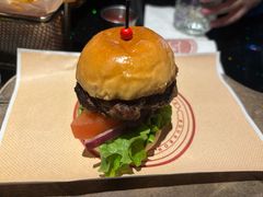 -BOURBON 玻本美式餐厅酒吧(虹桥新天地店)