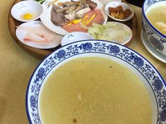 -桥香园云南过桥米线(金马碧鸡店)