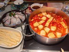 -尚尚仙·酸汤猪手·猪肚鸡火锅(华联万柳购物中心店)