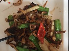 -粥王府 老广传家菜(东关街店)