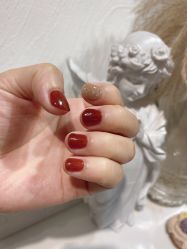 -花岐款式专研健康美甲沙龙